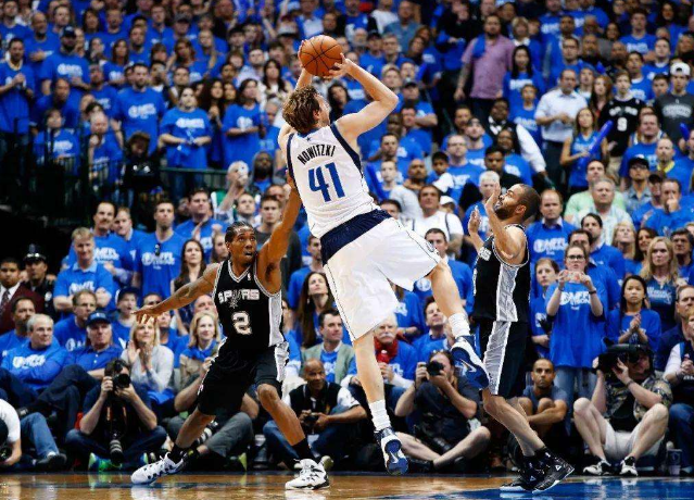 詹漫不经心 詹漫不经心