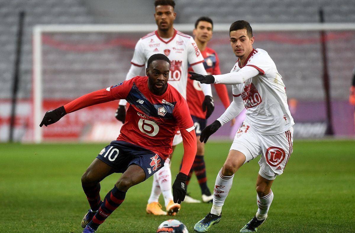 在他之前 在他之前